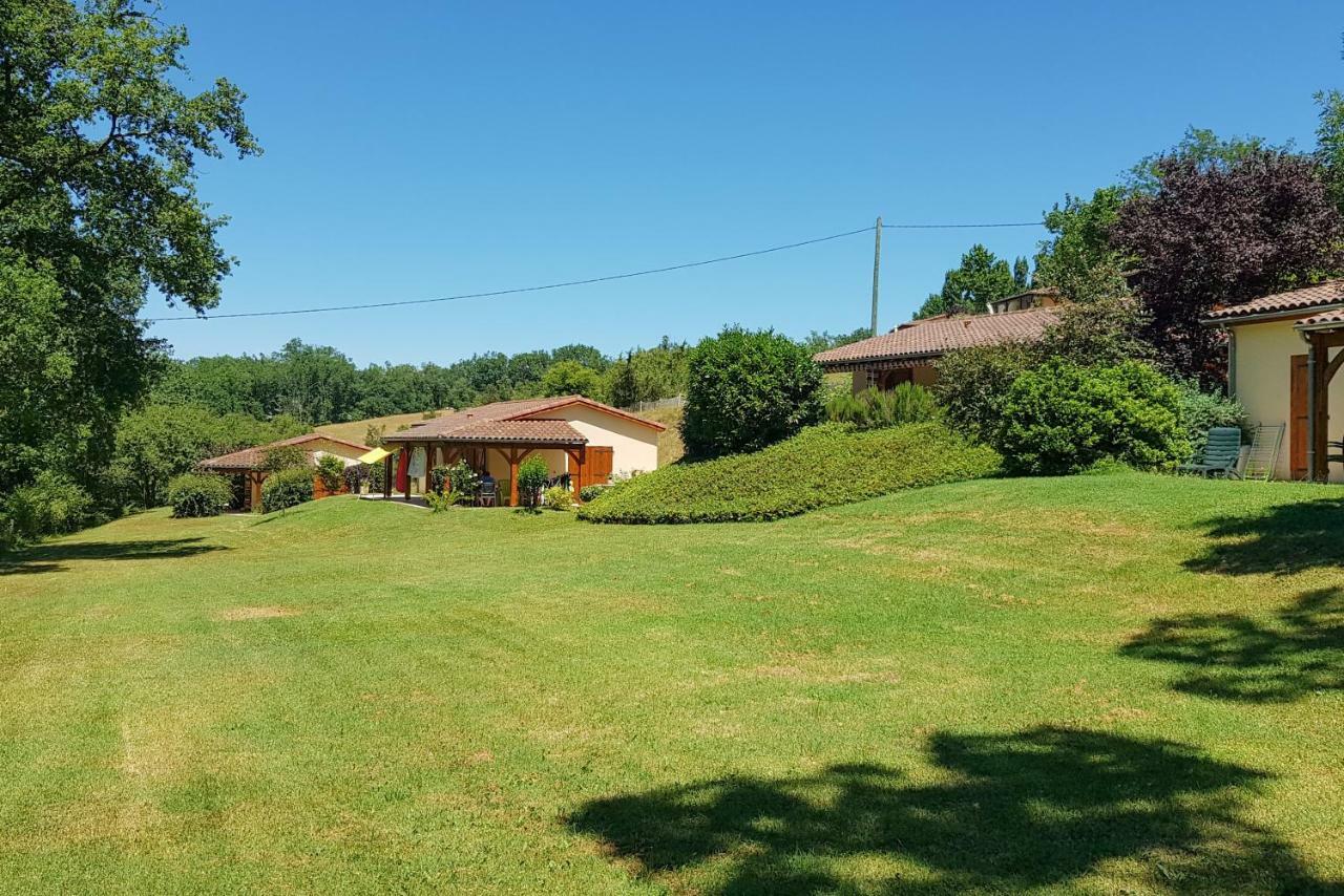 Village De Montmarsis Gourdon-en-quercy Eksteriør billede