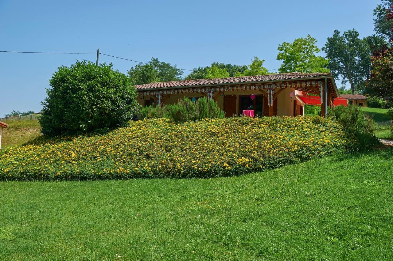Village De Montmarsis Gourdon-en-quercy Eksteriør billede